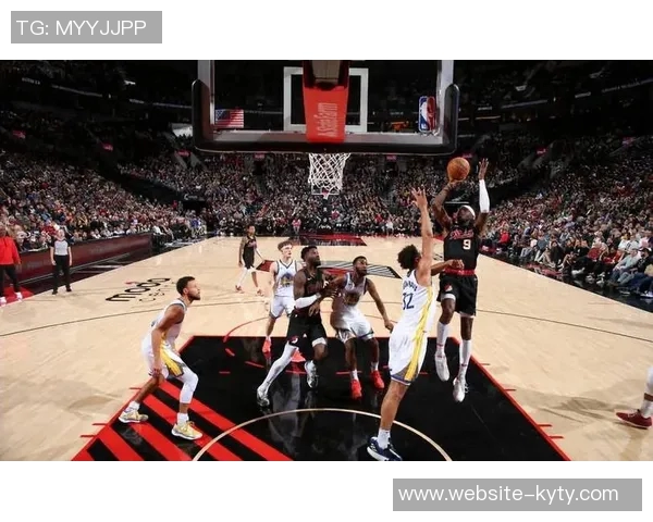 开拓者赛季首胜展现快速强硬流畅的进攻风格全解析