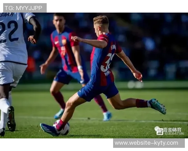 今日趣图：胡桑诺夫曼市德比失利后更衣室内的震惊瞬间